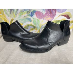 Born Black Kerri Leather Booties Heel Zip 9.5 Old Money Light Dark Academia